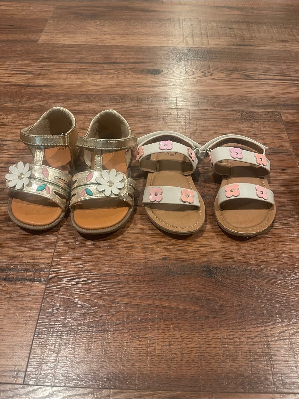 Girls 7c sandal bundle